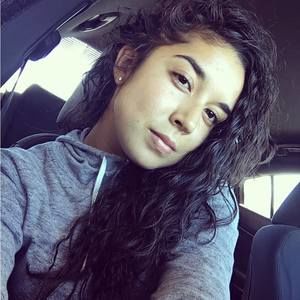 Meet your Posher, Esmeralda